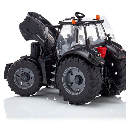DEUTZ-FAHR 8280 TTV Warrior - Bruder 03162