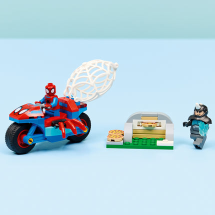 Lego Marvel 11206 Spider-Man on his motorcycle versus Rhino