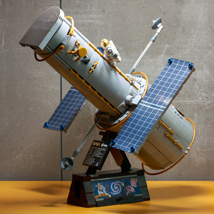 LEGO® Icons NASA Space Telescope Hubble, Scientific Decoration Set 11382
