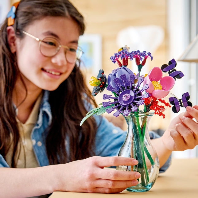LEGO® Botanicals & LEGO® Editions Le bouquet de fleurs d’Olivia Rodrigo 11507