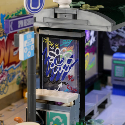 Lumibricks Graffiti Bus Stop 514PCS