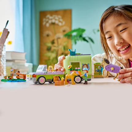 Lego Friends 42695 Horse and Foal Trailer