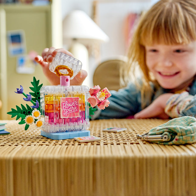 LEGO® Creator 3 en 1 Bouteille de Parfum au Décor Floral 31383