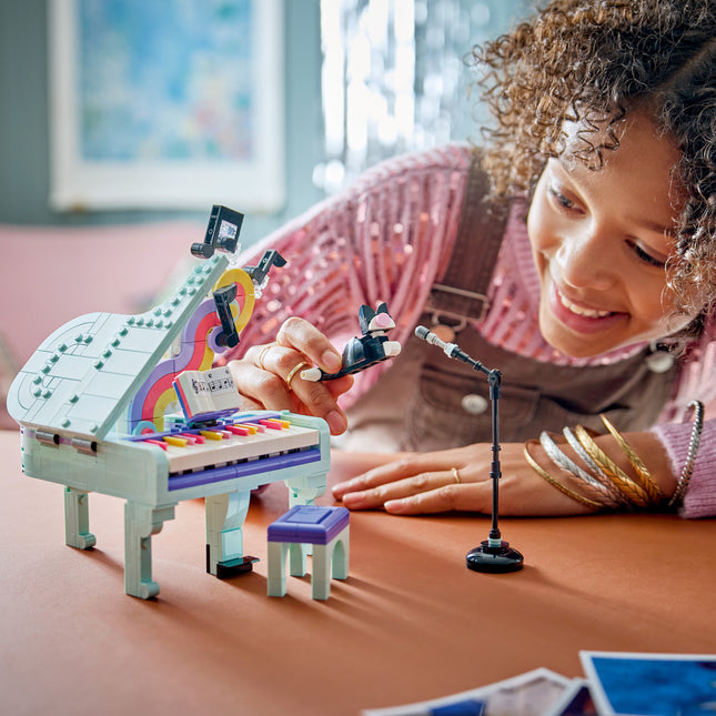 LEGO® Creator 3 en 1 Le Piano Décoratif avec le Chat 31392