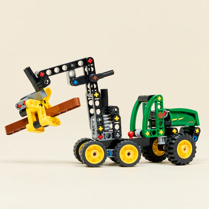 Lego Technic 42218 John Deere 1470H Wheeled Harvester
