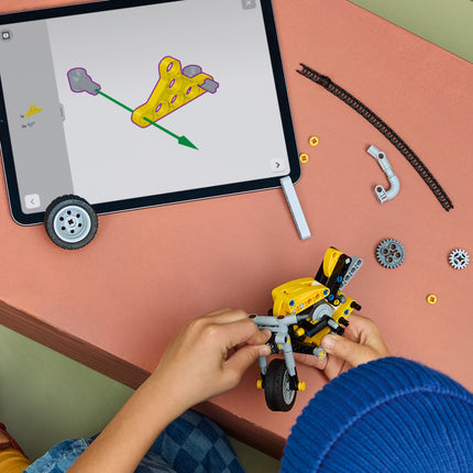Lego Technic 42225 The Yellow Motorcycle