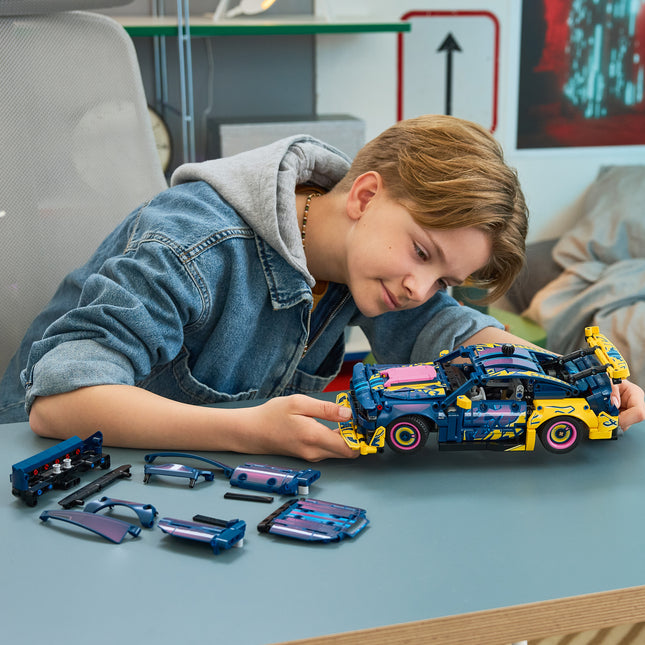 LEGO® Technic™ Ford Mustang GT Customization Garage, Toy 42236