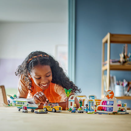 LEGO® Friends L’aéroport et l’avion de Heartlake City, Ensemble de construction, Ensemble de jeu 42656
