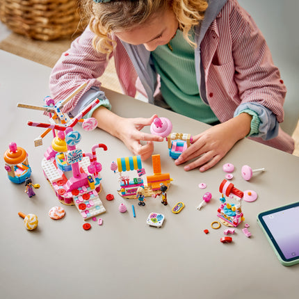LEGO® Friends Candy Floss and Cupcake Ferris Wheel 42700
