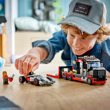 Lego City 60493 F1® Display Truck with Audi F1® Race Car