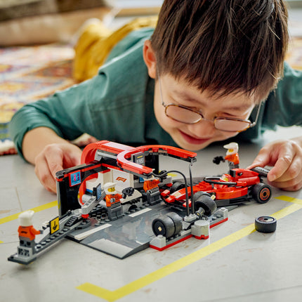 Lego City 60443 L’arrêt au stand et les mécaniciens de F1® avec la voiture Ferrari