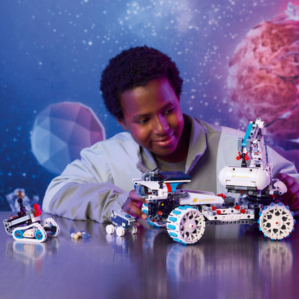 Lego Technic 42211 Lunar Outpost™ Lunar Exploration Rover