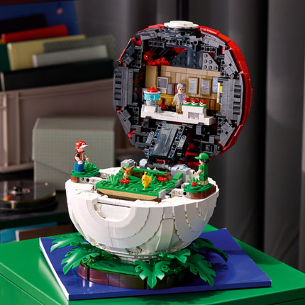 LEGO® Pokémon™ Poké Ball – Iconic Trainer Moments 72154