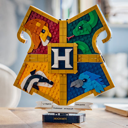 LEGO® Harry Potter™ Hogwarts House Crest, Toy 76462