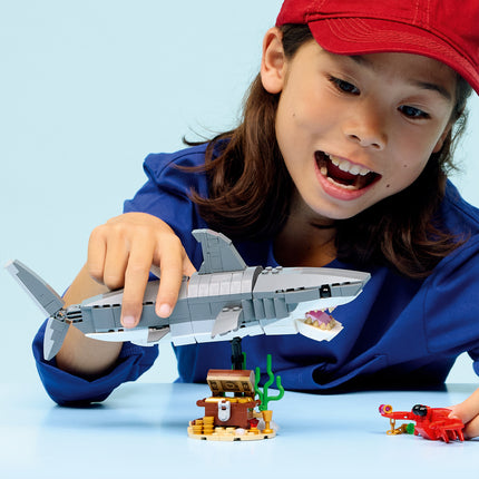 Lego Creator 31381 The Fierce Shark and the Treasure Chest