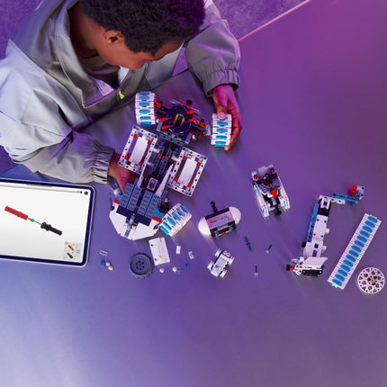 Lego Technic 42211 Lunar Outpost™ Lunar Exploration Rover